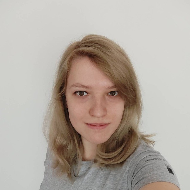  Lucija Lučka Hodnik, mag. posl. ved.
