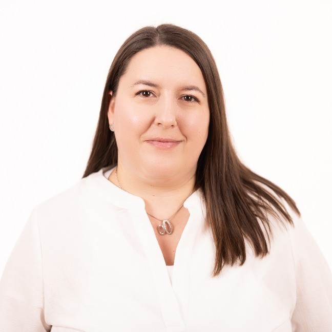  Anja Ločičnik, mag. evr. štud.