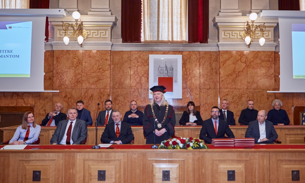Nagovor dekanje na slavnostni podelitvi diplom