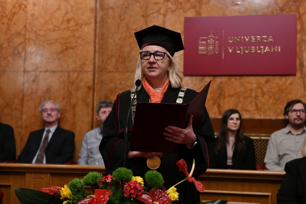 Nagovor dekanje v dvorani UL